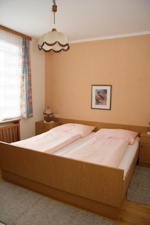Schmautz Ferienwohnungen & Zimmer Miklauzhof ภายนอก รูปภาพ