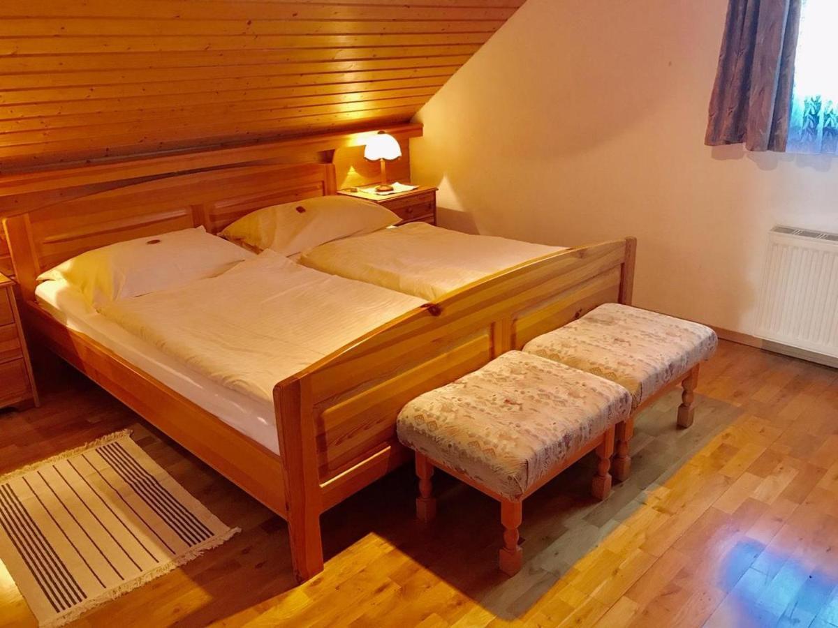 Schmautz Ferienwohnungen & Zimmer Miklauzhof ภายนอก รูปภาพ