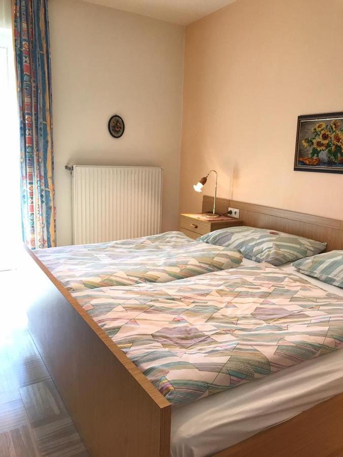 Schmautz Ferienwohnungen & Zimmer Miklauzhof ภายนอก รูปภาพ