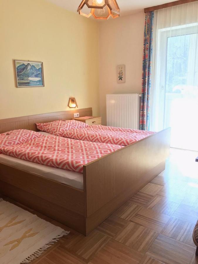 Schmautz Ferienwohnungen & Zimmer Miklauzhof ภายนอก รูปภาพ