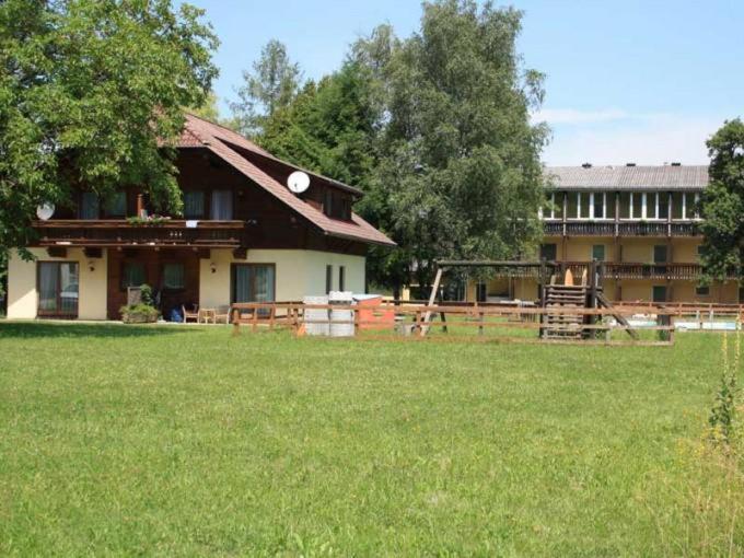 Schmautz Ferienwohnungen & Zimmer Miklauzhof ภายนอก รูปภาพ