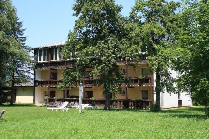 Schmautz Ferienwohnungen & Zimmer Miklauzhof ภายนอก รูปภาพ